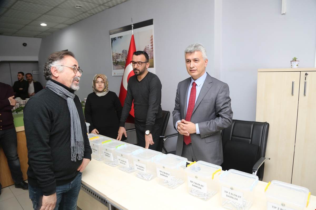 Cizre - Dirsekli Konutları İçin Kura Çekimi Gerçekleştirildi